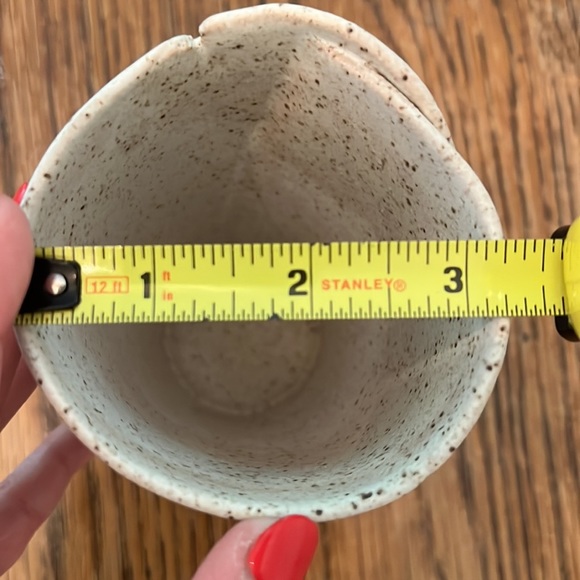 STUNNING HANDMADE VASE WITH SPECKLE AND ROUGH DETAIL - Picture 9 of 10